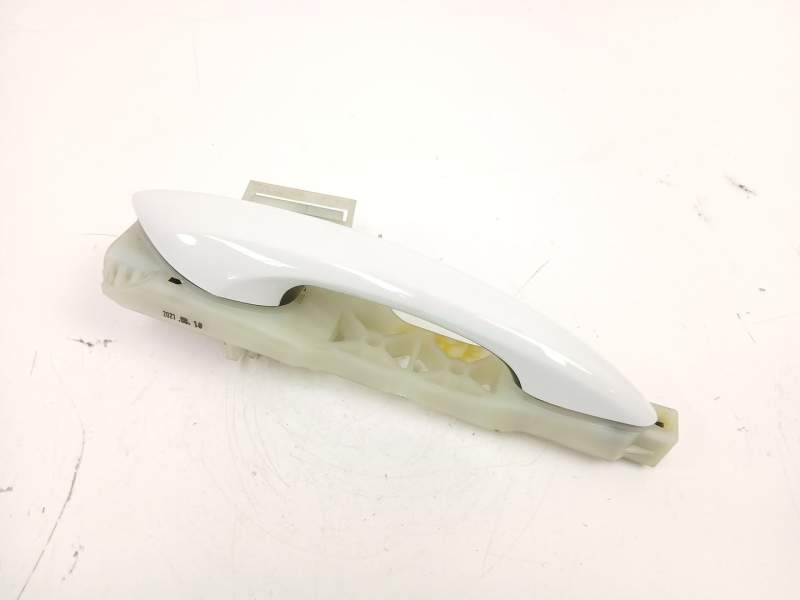 Recambio de manilla delantera derecha para hyundai i20 iii (bc3, bi3) 1.2 referencia OEM IAM 82665Q0000  