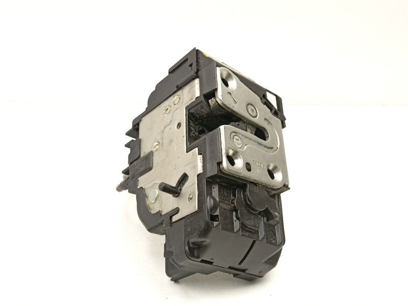 Recambio de cerradura puerta trasera derecha para nissan note 1.5 dci referencia OEM IAM 825009U10B  