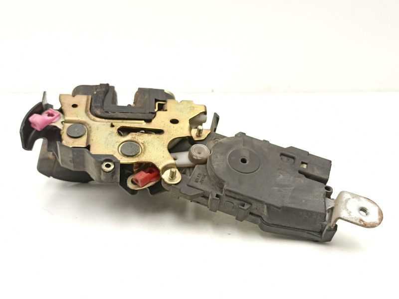 Recambio de cerradura puerta delantera derecha para subaru legacy 2.5 g referencia OEM IAM 61032AE000  