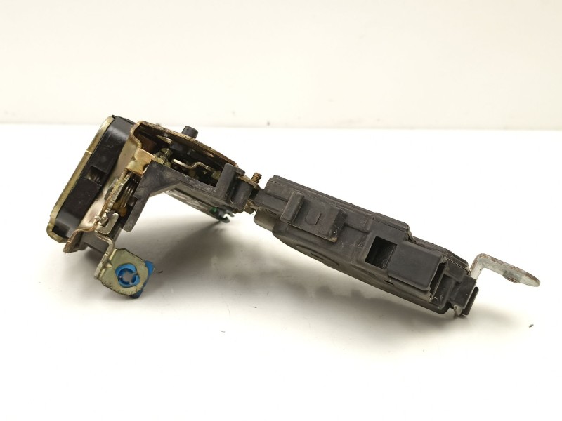 Recambio de cerradura puerta trasera izquierda para subaru legacy 2.5 g referencia OEM IAM 61035AE010  