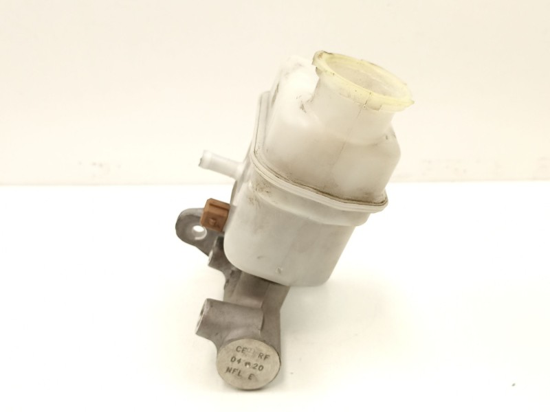 Recambio de bomba de freno para hyundai sonata v (nf) 2.0 crdi referencia OEM IAM 585103K300  