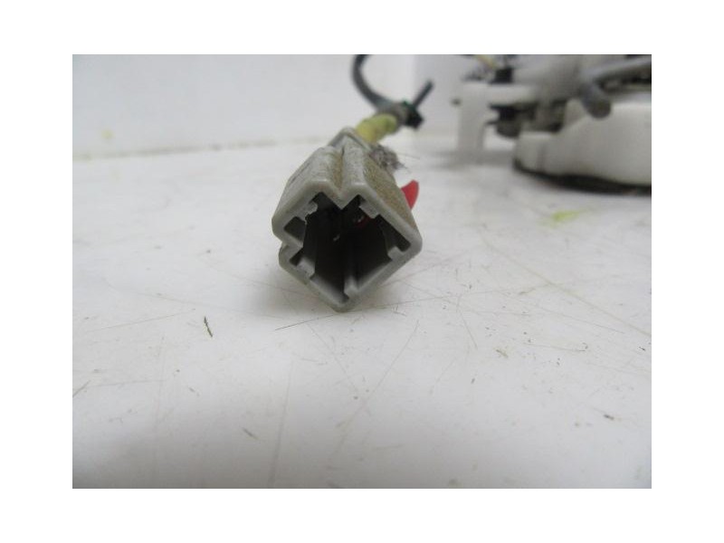 Recambio de cerradura pta. tras. izq. : mg zs : 1.8 g -18k4f (116,96cv) 4p [2005] para mg zs 1.8 g -18k4f referencia OEM IAM   