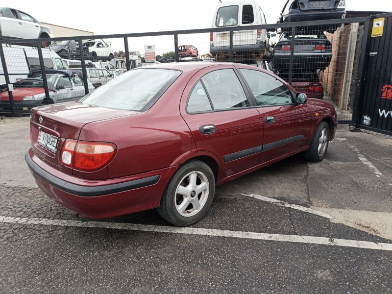 nissan almera del año 2000