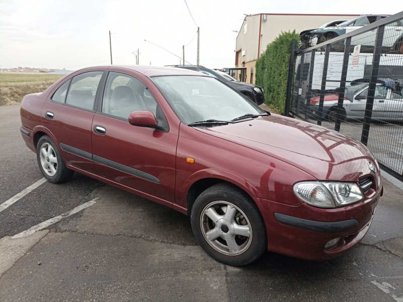 nissan almera del año 2000