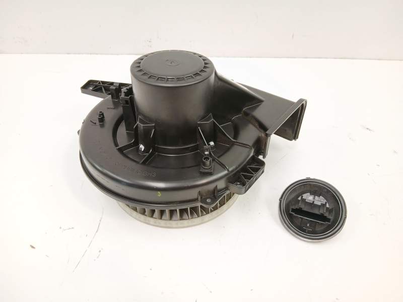 Recambio de motor calefaccion para audi a1 sportback (8xa, 8xf) 1.4 tdi referencia OEM IAM 6R1819015  