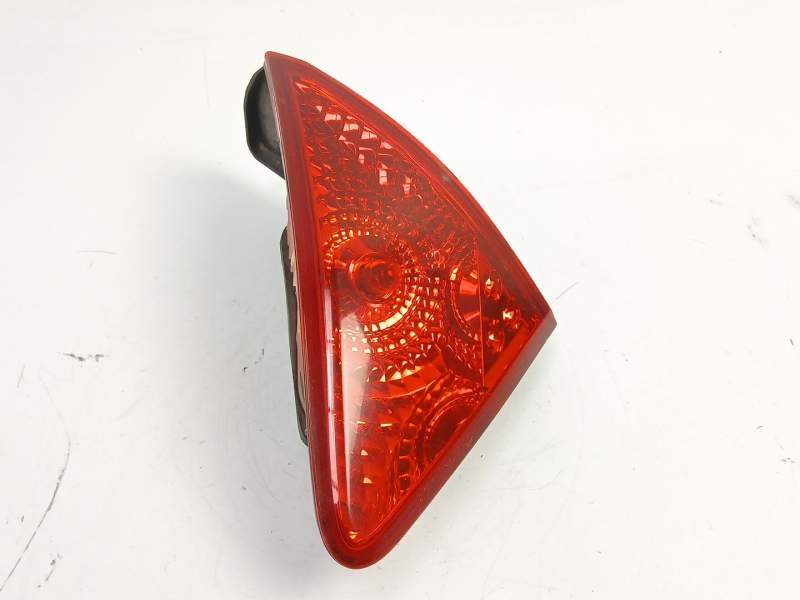 Recambio de piloto porton derecho para peugeot 3008 i monospace (0u_) 1.6 hdi referencia OEM IAM 9683460980  