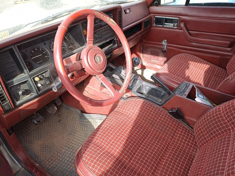 Recambio de carroceria para jeep cherokee (xj) 2.1 turbodiesel referencia OEM IAM   