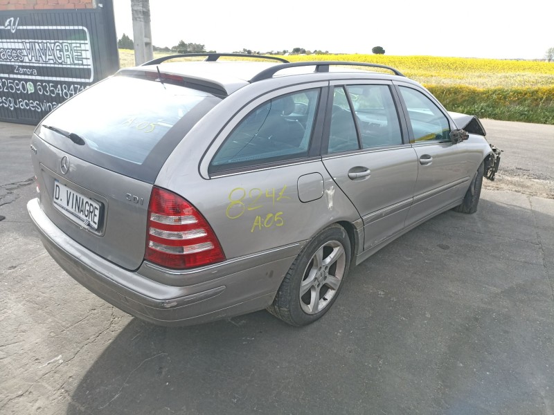Recambio de carroceria para mercedes-benz clase c t-model (s203) c 220 cdi (203.208) referencia OEM IAM   