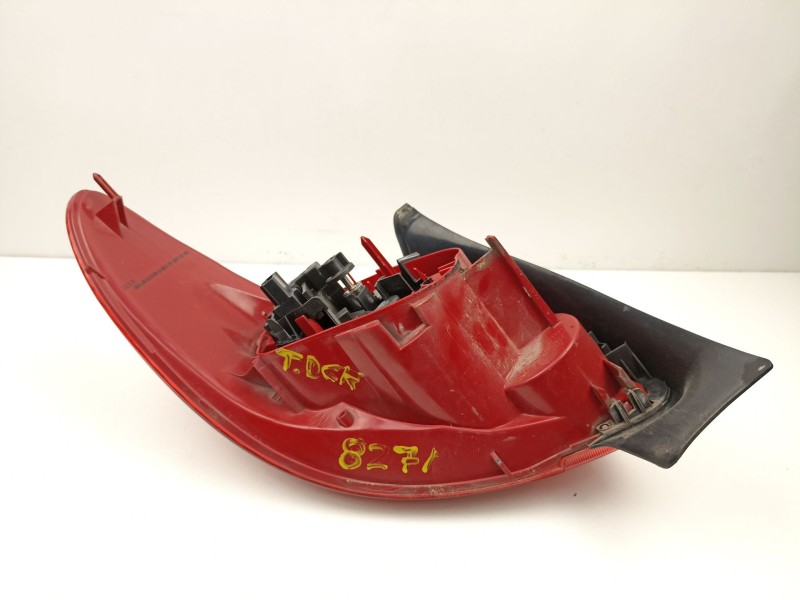 Recambio de piloto trasero derecho para peugeot 206 hatchback (2a/c) 1.4 i referencia OEM IAM 6351R9  