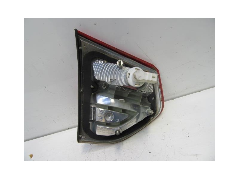 Recambio de piloto porton dch. : citroen c 4 : 1.6 hdi picasso (109cv) [2009] para citroen c 4 1.6 hdi picasso referencia OEM IA