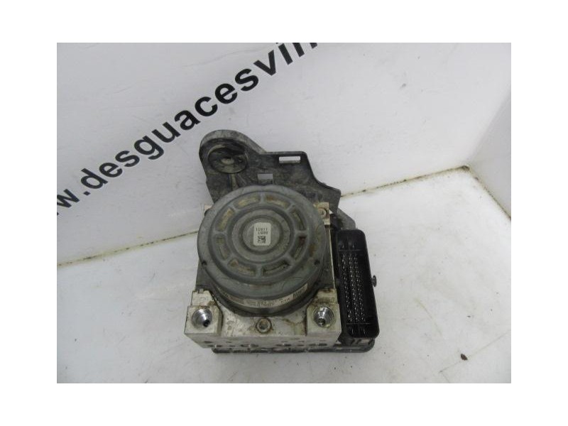 Recambio de abs : volkswagen golf : 1.6 td (104,69cv) [2013] para volkswagen golf 1.6 td referencia OEM IAM 5Q0614517R  