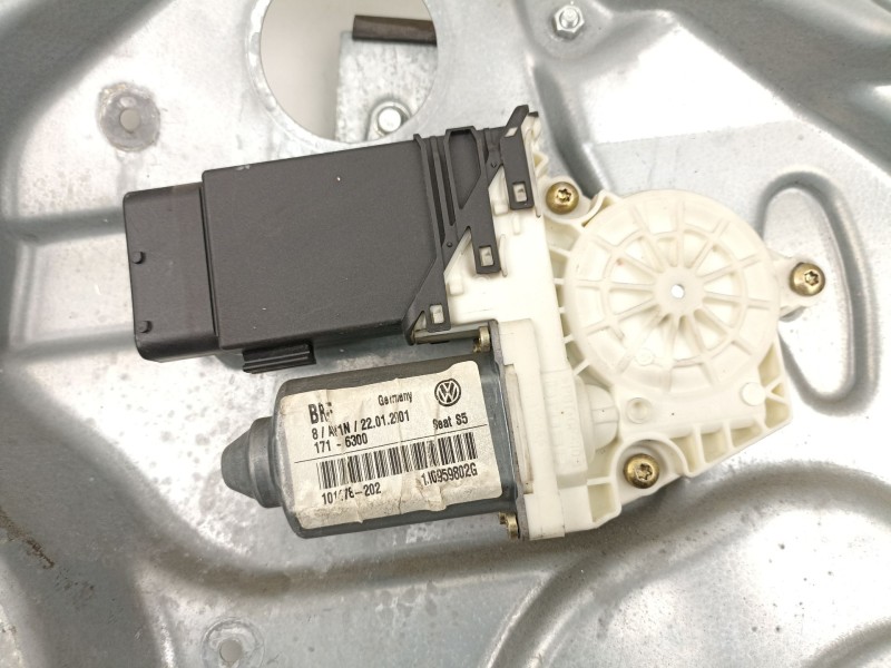 Recambio de elevalunas delantero derecho para seat leon (1m1) 1.9 tdi referencia OEM IAM 1J0859802G  