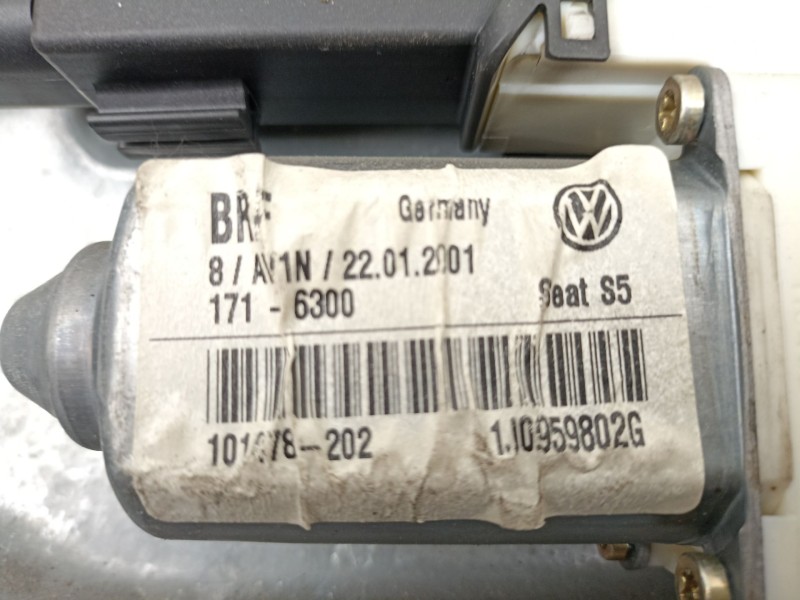 Recambio de elevalunas delantero derecho para seat leon (1m1) 1.9 tdi referencia OEM IAM 1J0859802G  