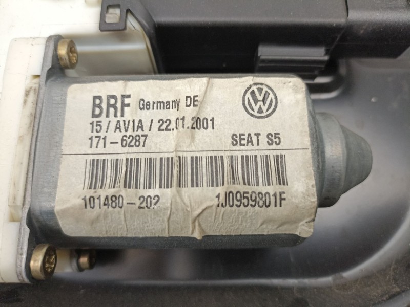 Recambio de elevalunas delantero izquierdo para seat leon (1m1) 1.9 tdi referencia OEM IAM 1J0959801F  