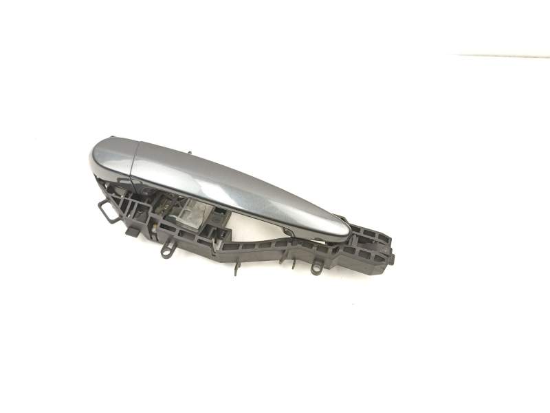 Recambio de manilla delantera derecha para bmw 1 (f20) 118 d referencia OEM IAM 51217242568  