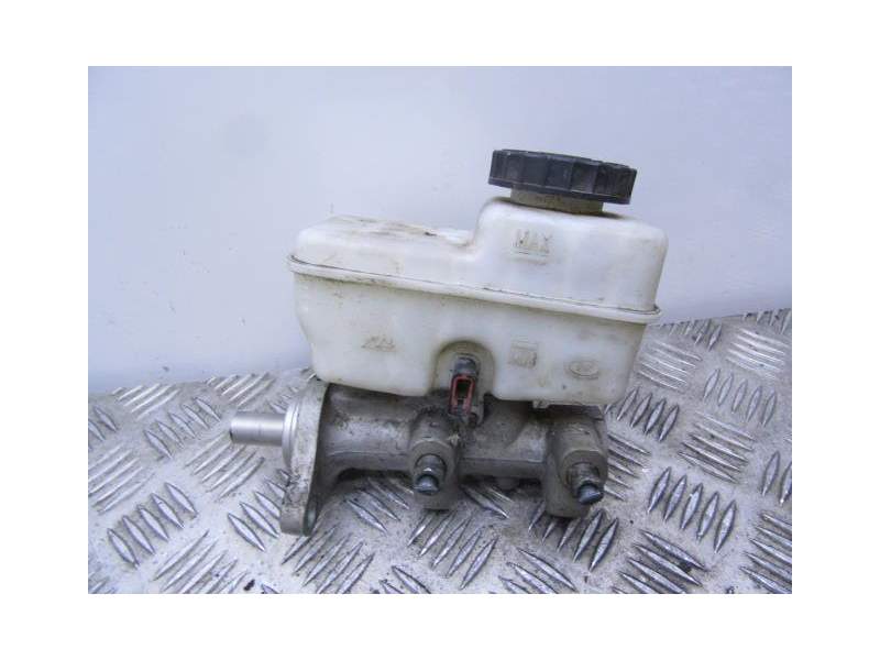 Recambio de bomba de freno para nissan pathfinder 2.5 td referencia OEM IAM   