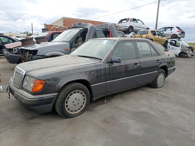 mercedes-benz 124 sedán (w124) del año 1992