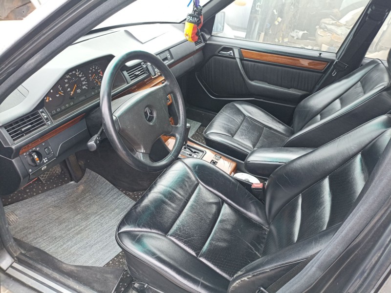Recambio de carroceria para mercedes-benz 124 sedán (w124) 300 e (124.030) referencia OEM IAM   