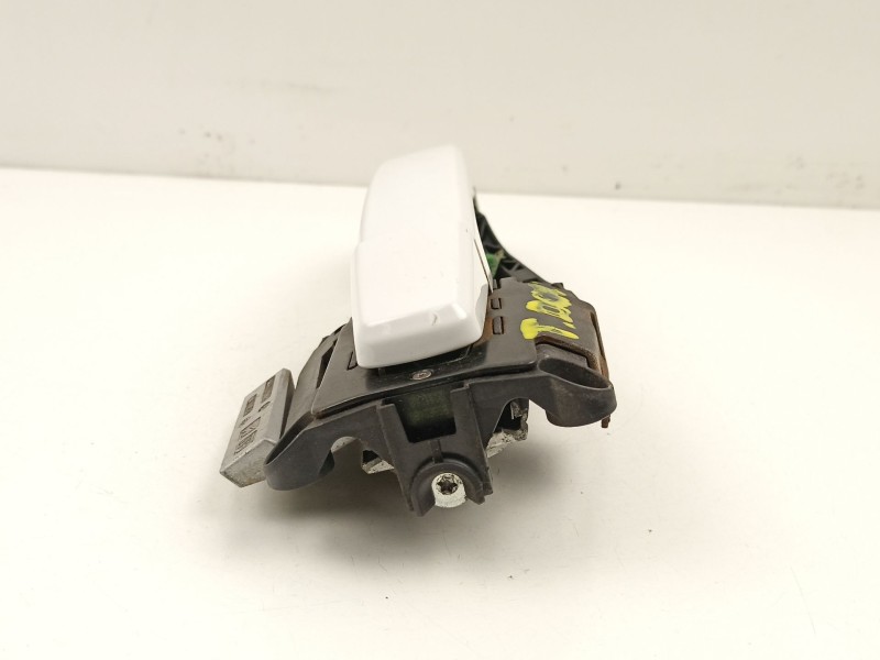 Recambio de manilla trasera derecha para chevrolet orlando (j309) 2.0 d referencia OEM IAM 13505889  