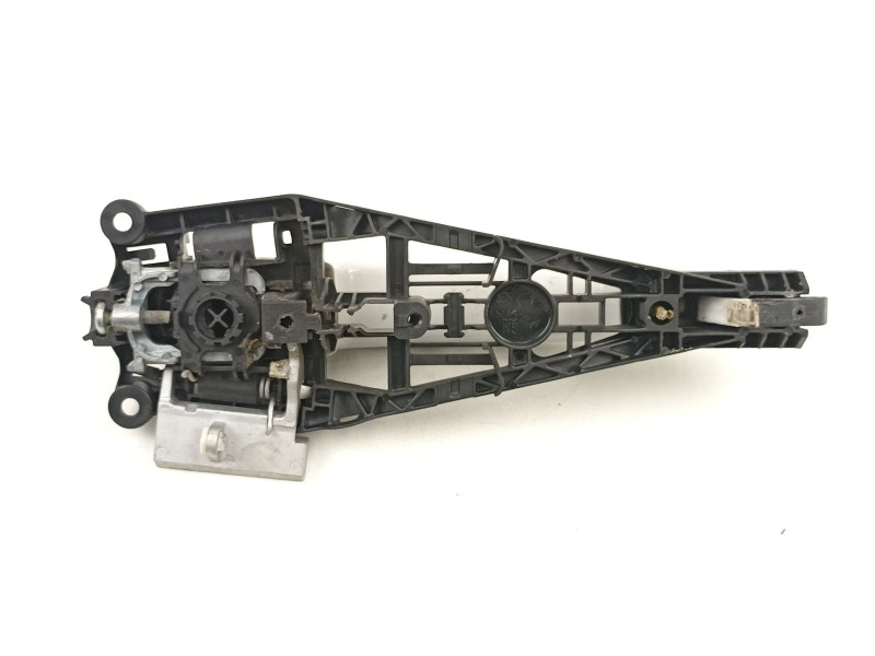 Recambio de manilla delantera derecha para chevrolet orlando (j309) 2.0 d referencia OEM IAM 13505889  