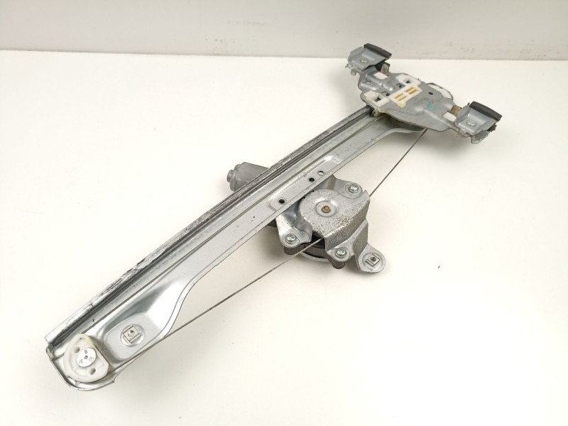 Recambio de elevalunas trasero derecho para chevrolet orlando (j309) 2.0 d referencia OEM IAM 95021797 98810J3070 