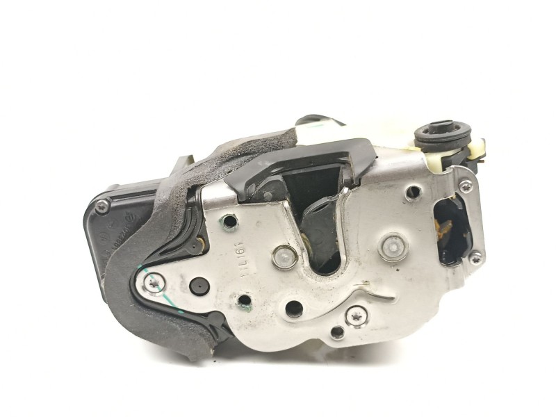 Recambio de cerradura puerta trasera izquierda para chevrolet orlando (j309) 2.0 d referencia OEM IAM 13579557  