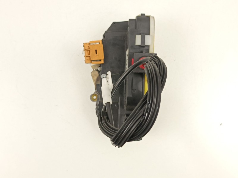Recambio de cerradura puerta delantera izquierda para chevrolet orlando (j309) 2.0 d referencia OEM IAM 13579522  