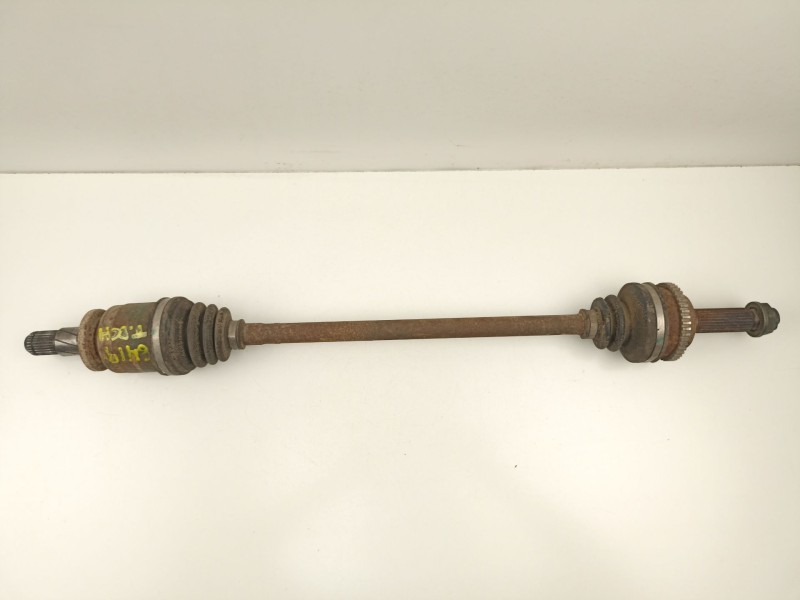 Recambio de transmision trasera derecha para subaru legacy 2.5 g referencia OEM IAM 28421AE010  