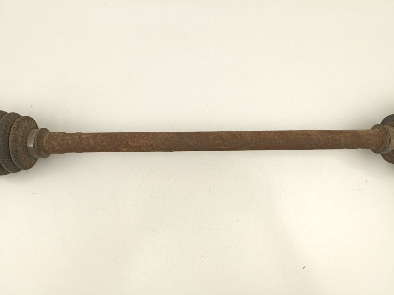 Recambio de transmision trasera derecha para subaru legacy 2.5 g referencia OEM IAM 28421AE010  