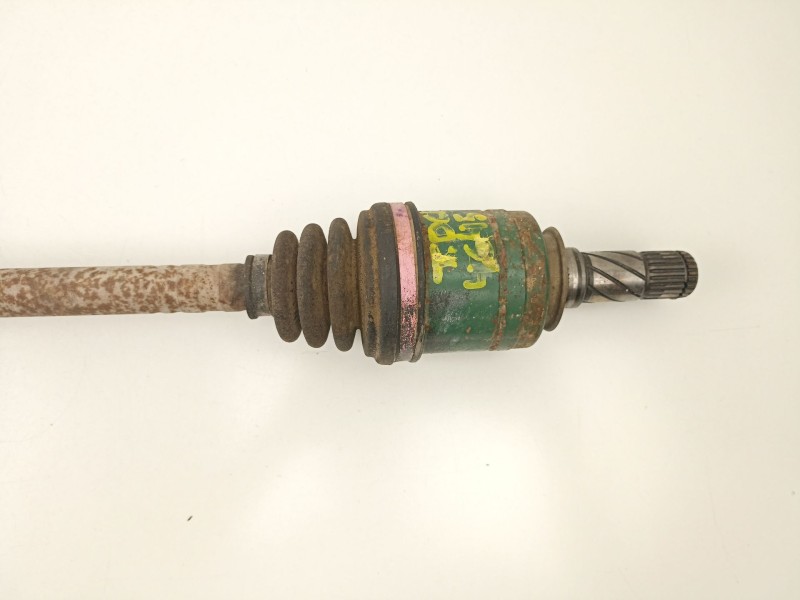 Recambio de transmision trasera derecha para subaru forester 2.0 g /ej20 referencia OEM IAM 28421FE201  