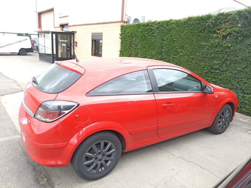 opel astra h gtc (a04) del año 2005