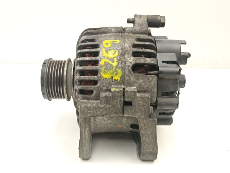 Recambio de alternador para nissan tiida hatchback (c11) 1.5 dci referencia OEM IAM 8200667608 TG11C064 