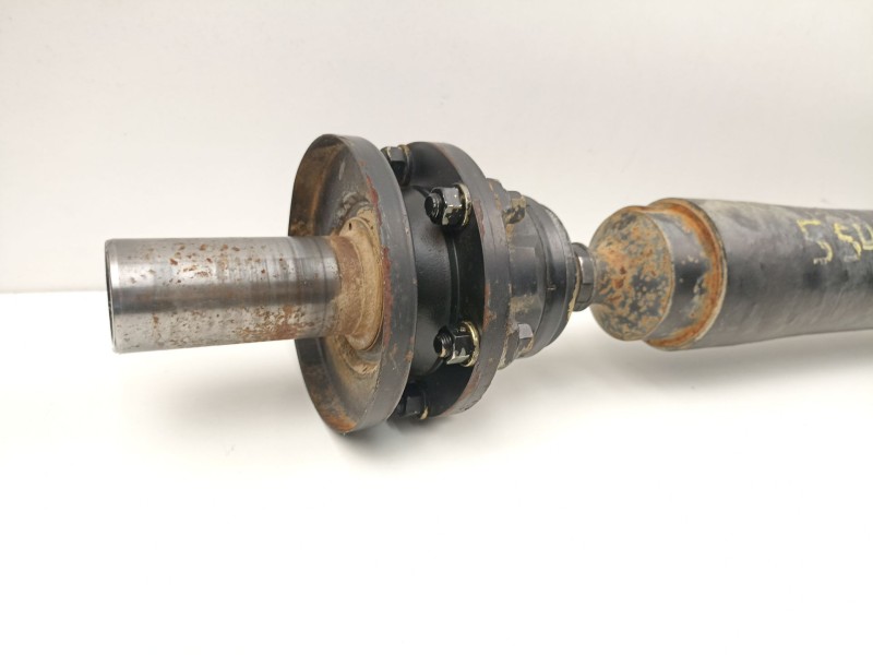 Recambio de transmision central trasera para mitsubishi montero 3.2 did referencia OEM IAM MR581617  