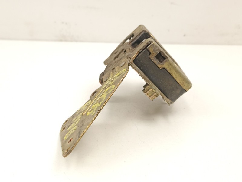 Recambio de cerradura puerta delantera derecha para volvo 440 (445) 1.8 referencia OEM IAM 3345060  