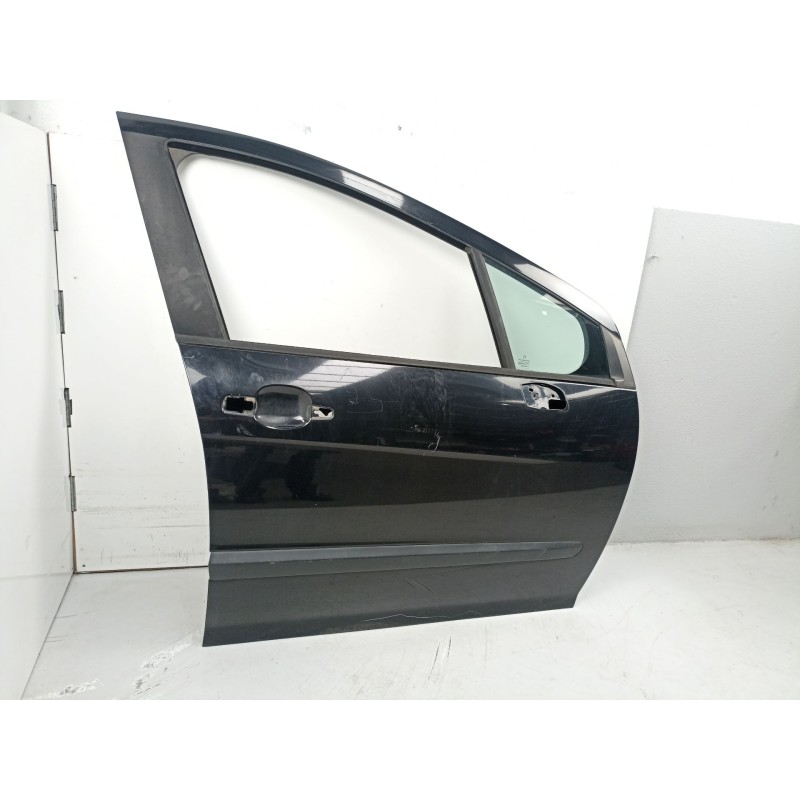 Recambio de puerta delantera derecha para peugeot 308 1.6 hdi referencia OEM IAM 9004CC  