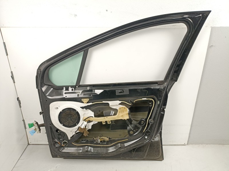 Recambio de puerta delantera derecha para peugeot 308 1.6 hdi referencia OEM IAM 9004CC  