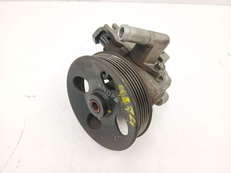 Recambio de bomba direccion para hyundai tucson (jm) 2.0 crdi a las 4 ruedas referencia OEM IAM 571002E300  