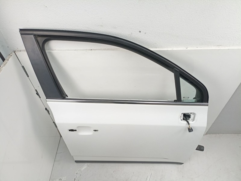 Recambio de puerta delantera derecha para chevrolet orlando (j309) 2.0 d referencia OEM IAM 95242605  