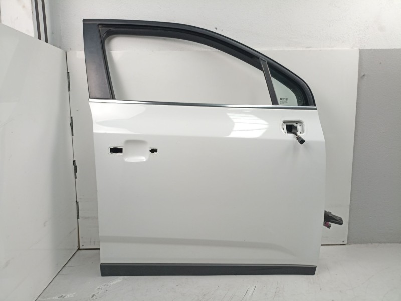 Recambio de puerta delantera derecha para chevrolet orlando (j309) 2.0 d referencia OEM IAM 95242605  