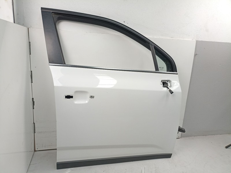 Recambio de puerta delantera derecha para chevrolet orlando (j309) 2.0 d referencia OEM IAM 95242605  