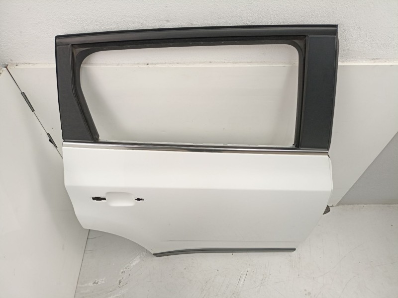 Recambio de puerta trasera derecha para chevrolet orlando (j309) 2.0 d referencia OEM IAM 95242607  