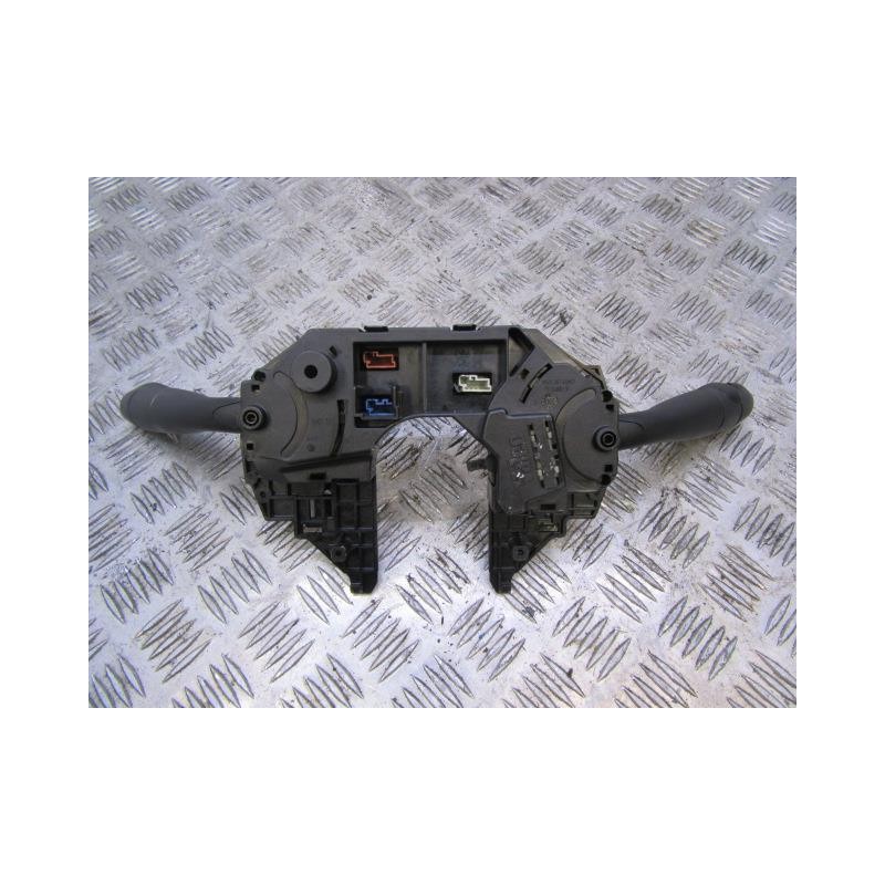 Recambio de mando luces y limpias : citroen c 4 : 1.6 hdi [2005] para citroen c 4 1.6 hdi referencia OEM IAM 6242Z0  