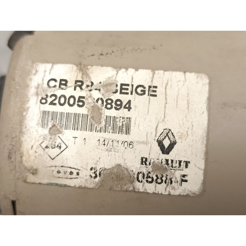 Recambio de bandeja maletero para renault scenic 1.9 dci referencia OEM IAM 8200520894  