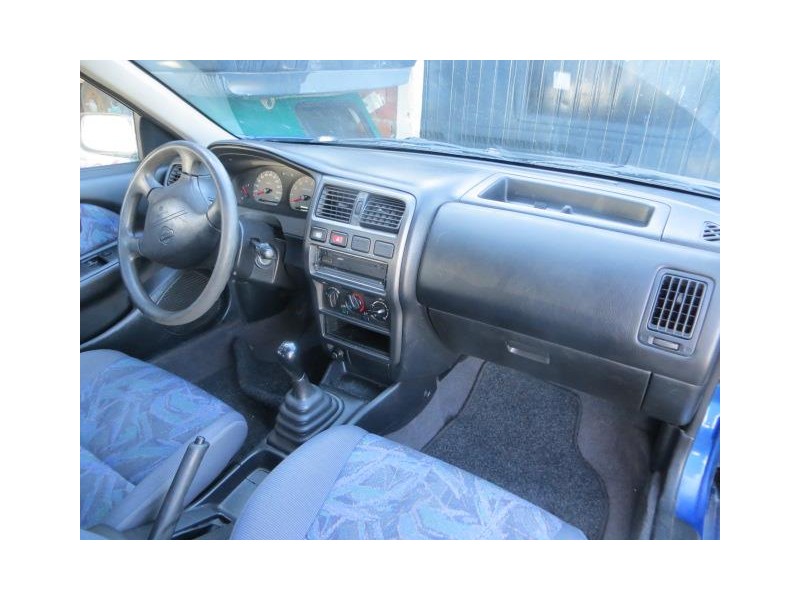 nissan almera del año 1999