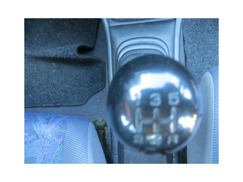 nissan almera del año 1999