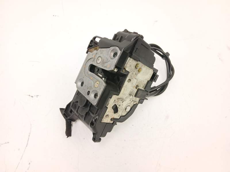 Recambio de cerradura puerta trasera izquierda para renault scénic iii (jz0/1_) 1.5 dci referencia OEM IAM 825030032R  