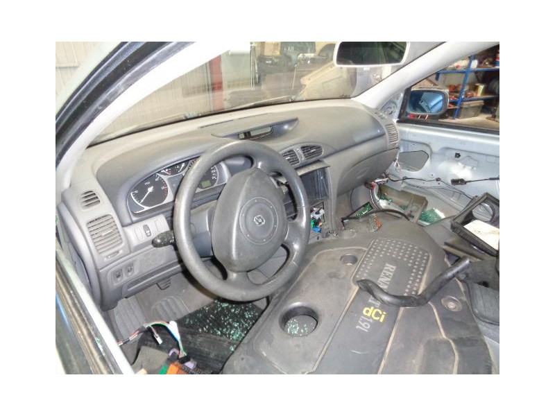 renault laguna del año 2002