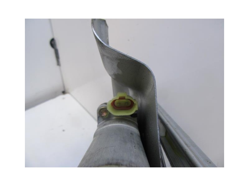 Recambio de elevalunas elec. tra. izq. : kia cerato : 1.6 g (104,96cv) [2005] para kia cerato 1.6 g referencia OEM IAM ELECTRICO