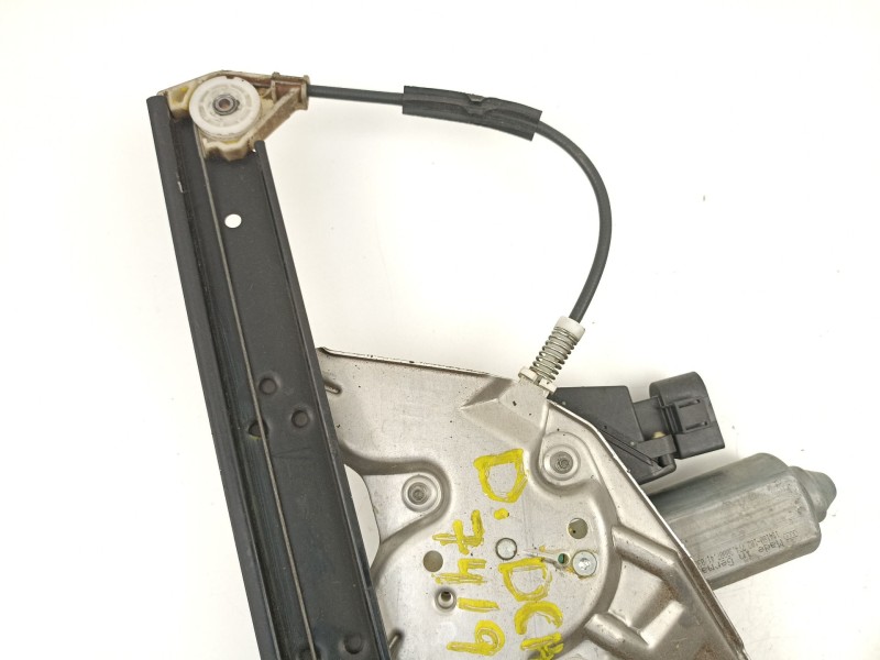 Recambio de elevalunas delantero derecho para audi a6 berlina (4b2) 2.4 (121kw) referencia OEM IAM 4B0837462  