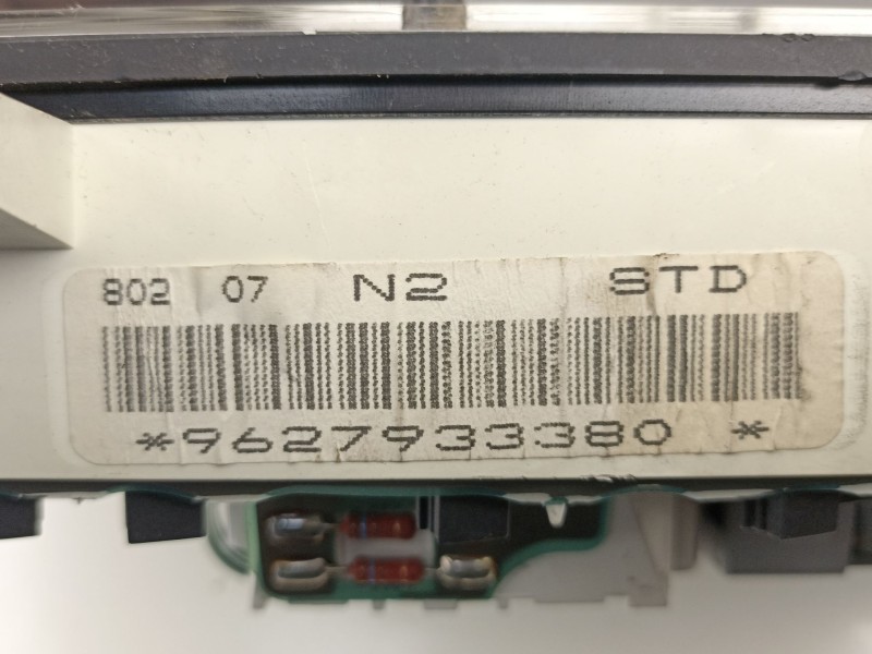 Recambio de cuadro instrumentos para citroën saxo 1.1 g referencia OEM IAM 9627933380  